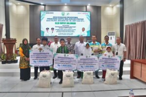 126 Siswa Balangan Terima Beasiswa Kartu Balangan Pintar dari CSR PT Adaro Indonesia