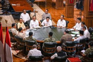 Presiden Prabowo Bahas Swasembada Nasional dan Kesiapan Idulfitri Bersama Menteri Kabinet di Hambalang